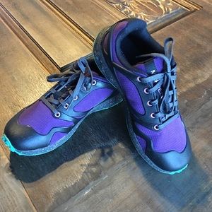 Like New Merrell Girls Hiking Shoes